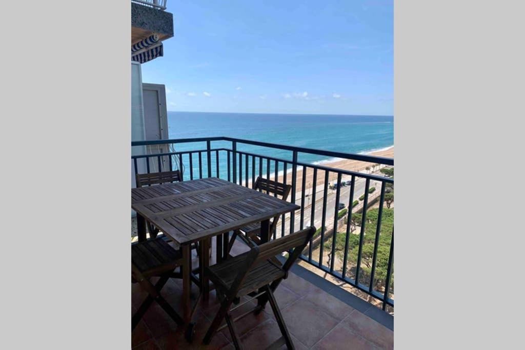 Apartamento Primera Linea De Mar Enjoy The View بلانيس المظهر الخارجي الصورة
